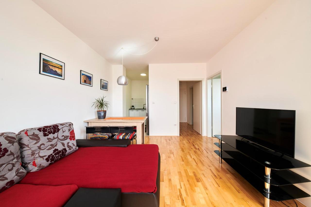 Ferienwohnung De Cero Umag Exterior foto